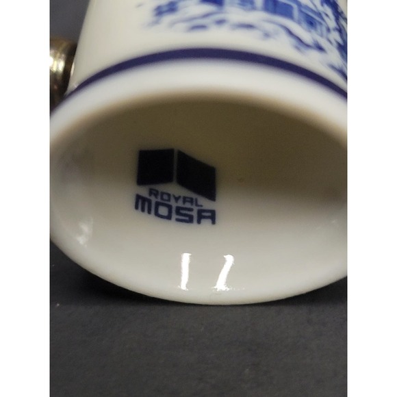 Vintage Thimble by ROYAL MOSA Blue & White 'Dutch Windmil' 1984 NETHERLANDS - Picture 3 of 6